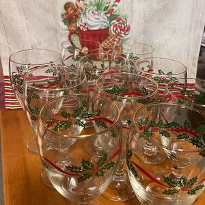 Festive Holiday Glass Set with Holly Design